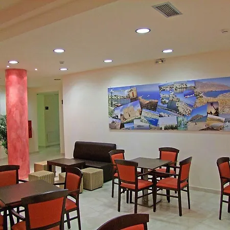Sea Breeze Hotel 2*